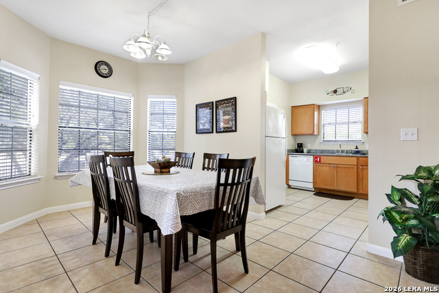 Image 11 of 47 For 6160 Eckhert  Apt 1721