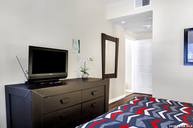 Image 23 of 47 For 6160 Eckhert  Apt 1721