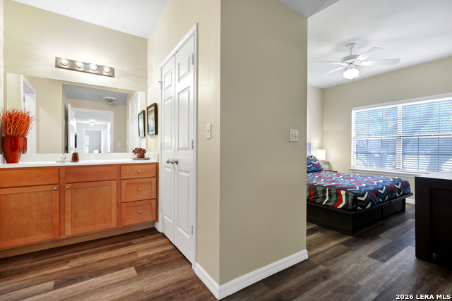 Image 24 of 47 For 6160 Eckhert  Apt 1721