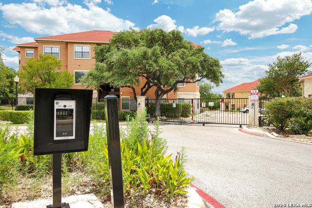 Image 42 of 47 For 6160 Eckhert  Apt 1721