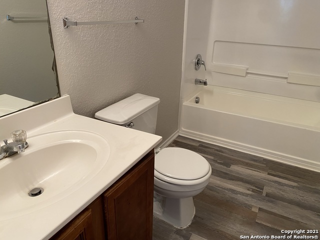 Image 9 of 13 For 511 Mathis Meadows