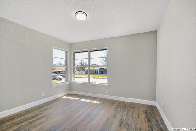 Image 23 of 27 For 411 Millwood Ln