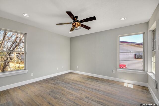 Image 24 of 27 For 411 Millwood Ln