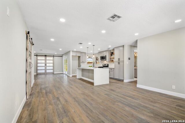 Image 5 of 27 For 411 Millwood Ln