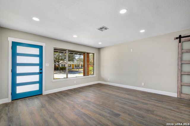 Image 7 of 27 For 411 Millwood Ln