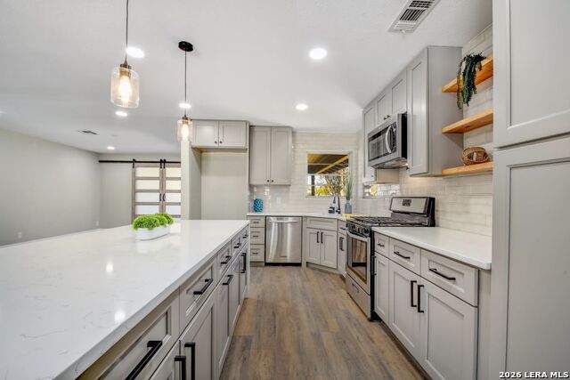 Image 9 of 27 For 411 Millwood Ln