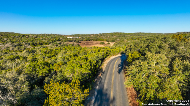Listing photo id 9 for 1515 Old Boerne Rd