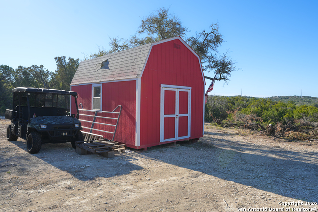 Listing photo id 14 for 1515 Old Boerne Rd