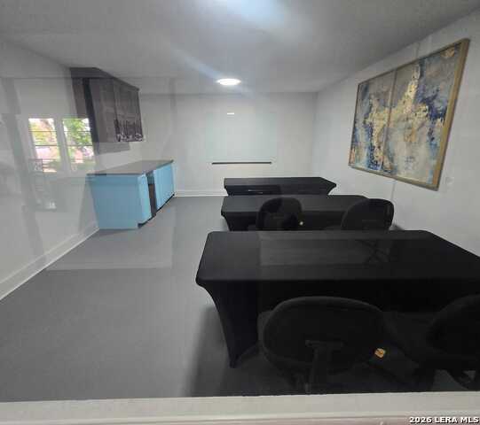 Image 7 of 11 For 329 School Dr