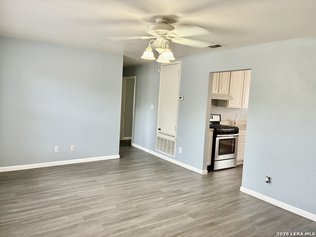 Image 10 of 11 For 460 Rampart Dr.