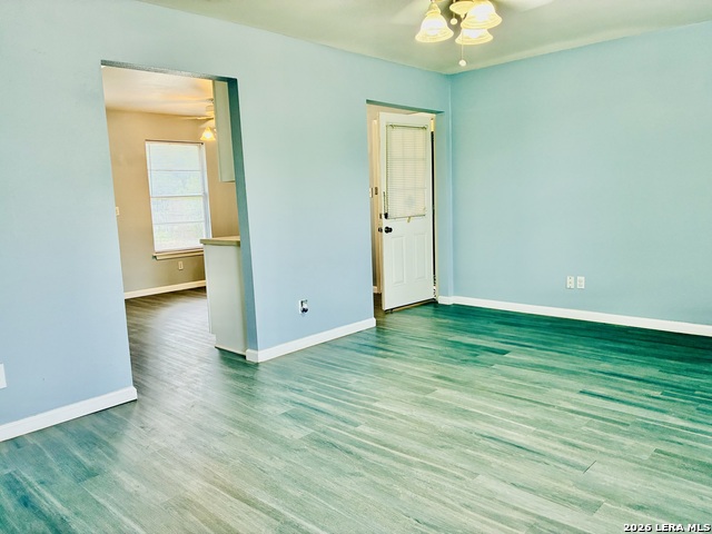 Image 5 of 11 For 460 Rampart Dr.