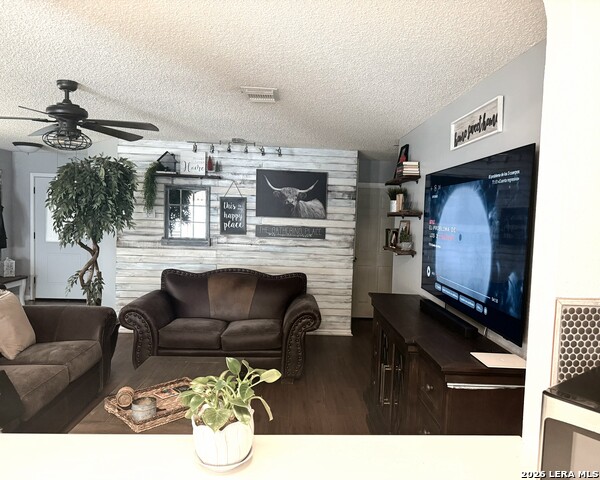 Image 5 of 14 For 1410 Richland Hills Dr