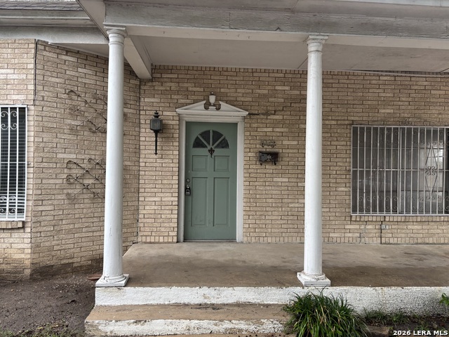 Image 2 of 29 For 1021 Alamo S