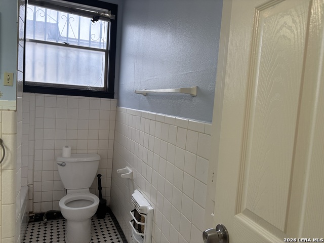 Image 21 of 29 For 1021 Alamo S