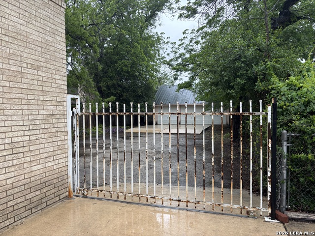 Image 26 of 29 For 1021 Alamo S