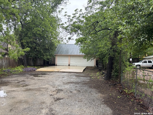 Image 27 of 29 For 1021 Alamo S