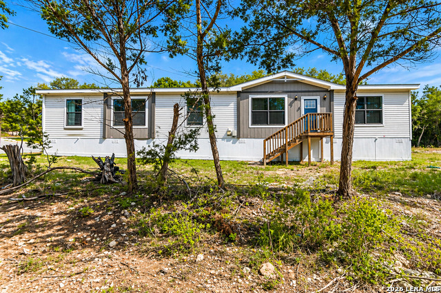 Image 4 of 30 For 750 Regina Dr