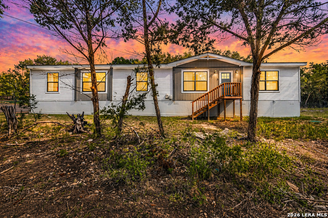 Image 5 of 30 For 750 Regina Dr