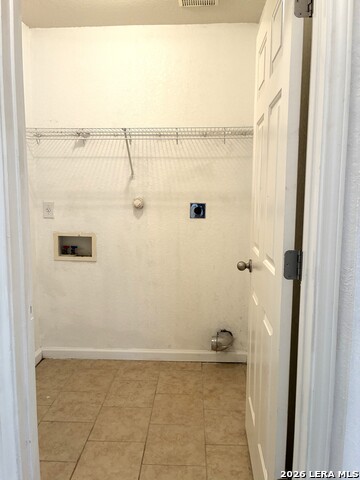 Listing photo id 9 for 2603 White Wing Way