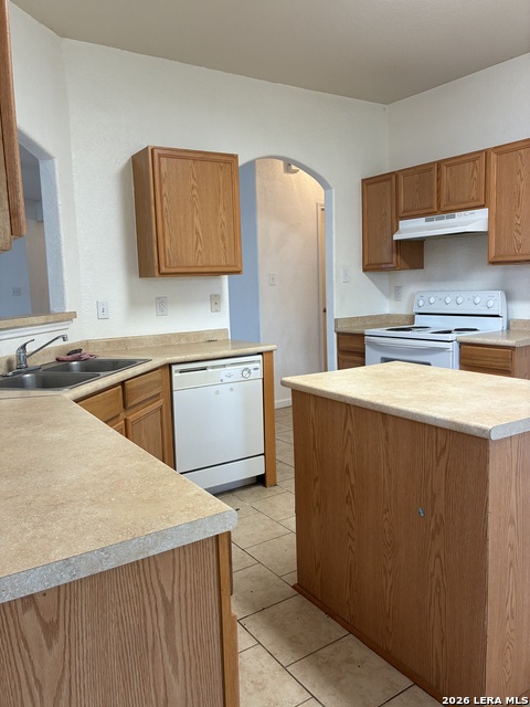 Listing photo id 7 for 2603 White Wing Way