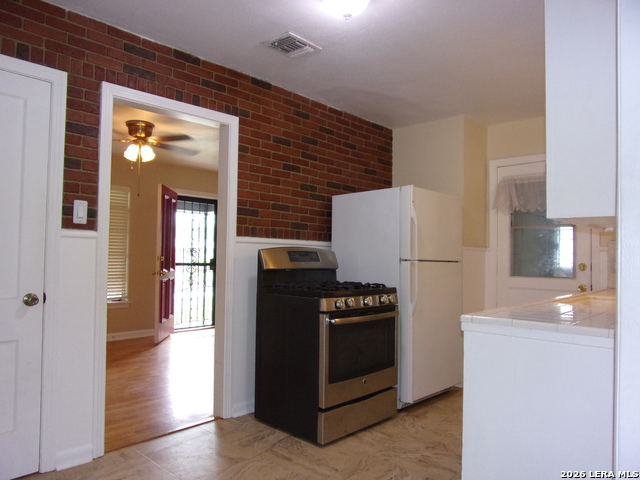 Image 7 of 25 For 215 Danville Ave