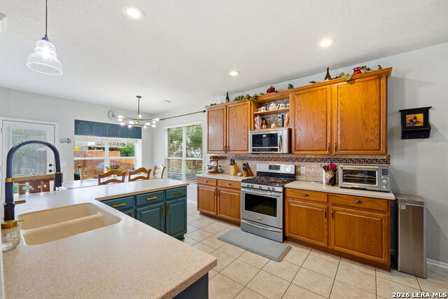 Image 12 of 53 For 3526 Mendocino Park