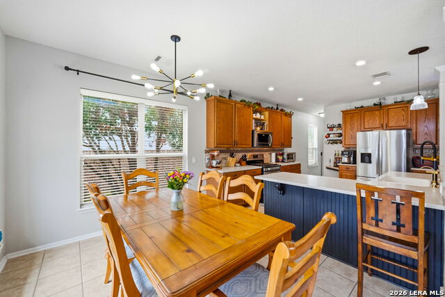 Image 18 of 53 For 3526 Mendocino Park