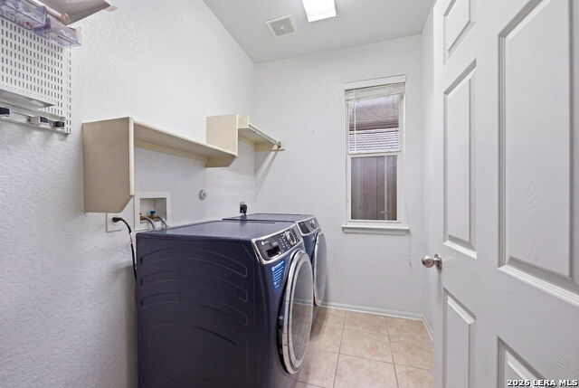 Image 40 of 53 For 3526 Mendocino Park