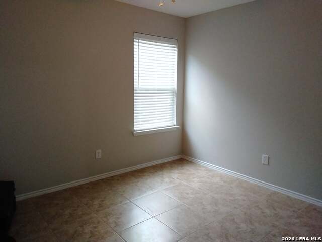 Image 13 of 17 For 511 Solo St  