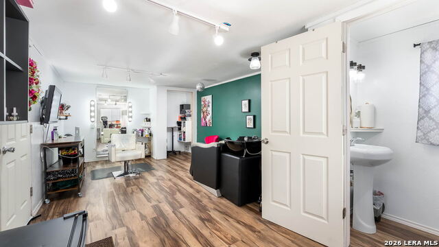 Image 18 of 20 For 359 Pilgrim Dr