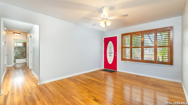 Image 3 of 20 For 359 Pilgrim Dr