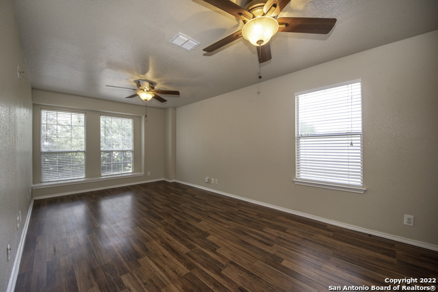 Image 15 of 35 For 518 Reba  