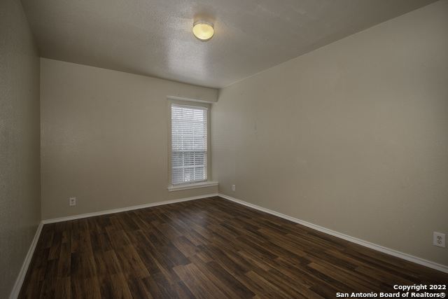 Image 16 of 35 For 518 Reba  