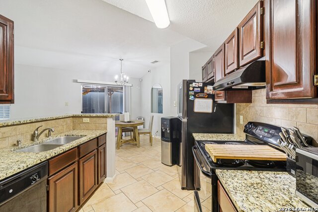 Image 13 of 23 For 12131 Stoney Cv