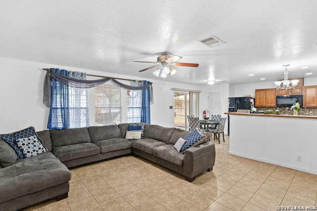 Image 7 of 29 For 101 Springtree