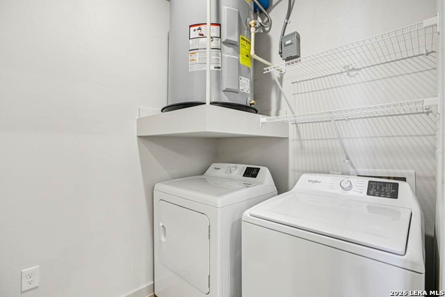 Listing photo id 7 for 320 Goll  2418