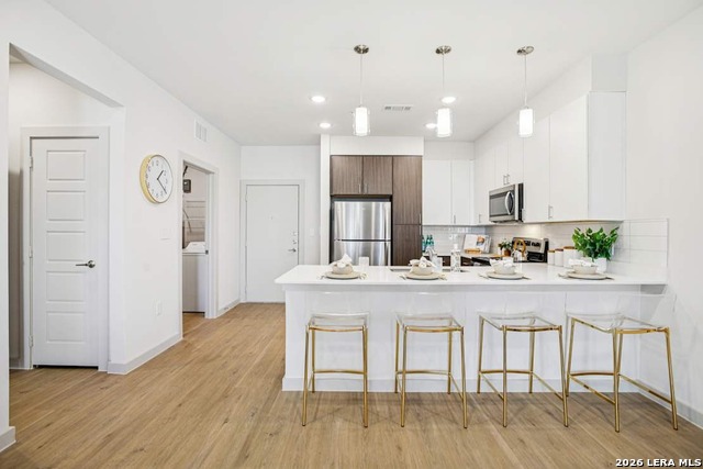 Listing photo id 10 for 320 Goll  2214