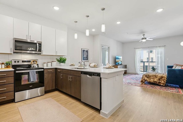 Listing photo id 12 for 320 Goll  2214