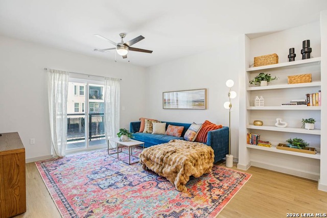 Listing photo id 14 for 320 Goll  2214