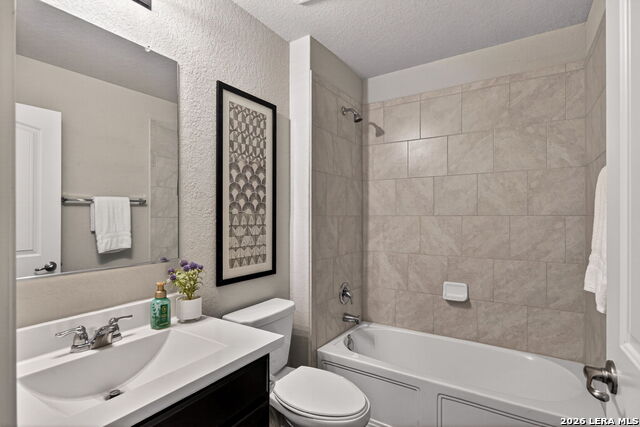 Listing photo id 23 for 5811 Bridle Bend