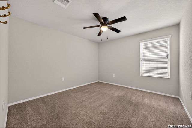 Listing photo id 24 for 5811 Bridle Bend