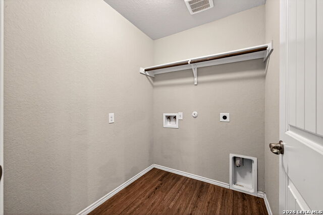 Listing photo id 26 for 5811 Bridle Bend