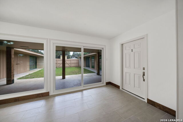 Image 15 of 15 For 8390 Verde N 1