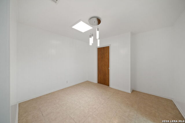 Image 8 of 15 For 8390 Verde N 1