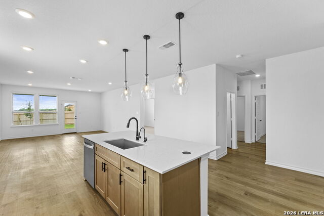 Image 8 of 31 For 1512 Whistlers Way