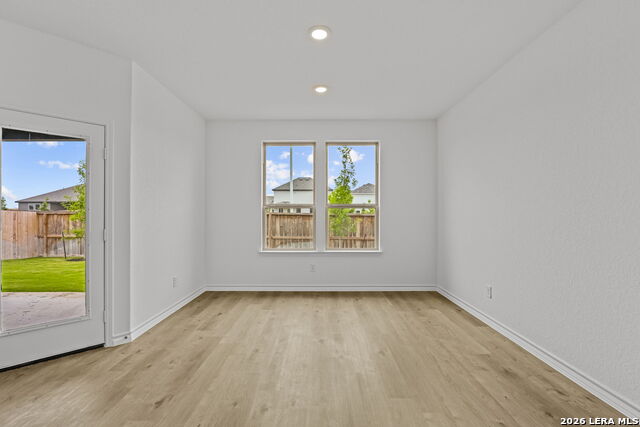 Image 11 of 33 For 438 Nightingale Ave