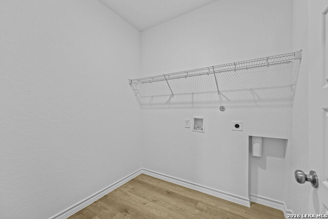 Image 23 of 33 For 438 Nightingale Ave