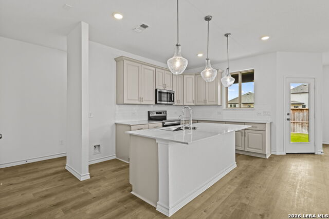 Image 6 of 33 For 438 Nightingale Ave