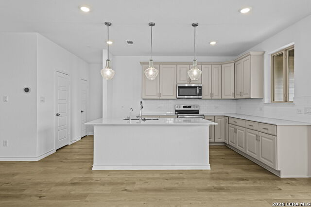 Image 7 of 33 For 438 Nightingale Ave