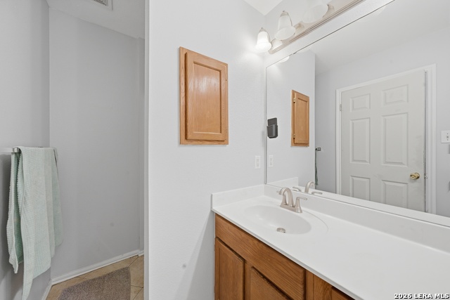 Image 13 of 19 For 6207 Stable Creek Dr